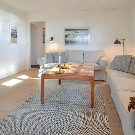 Feriehus Four-bedroom Holiday In